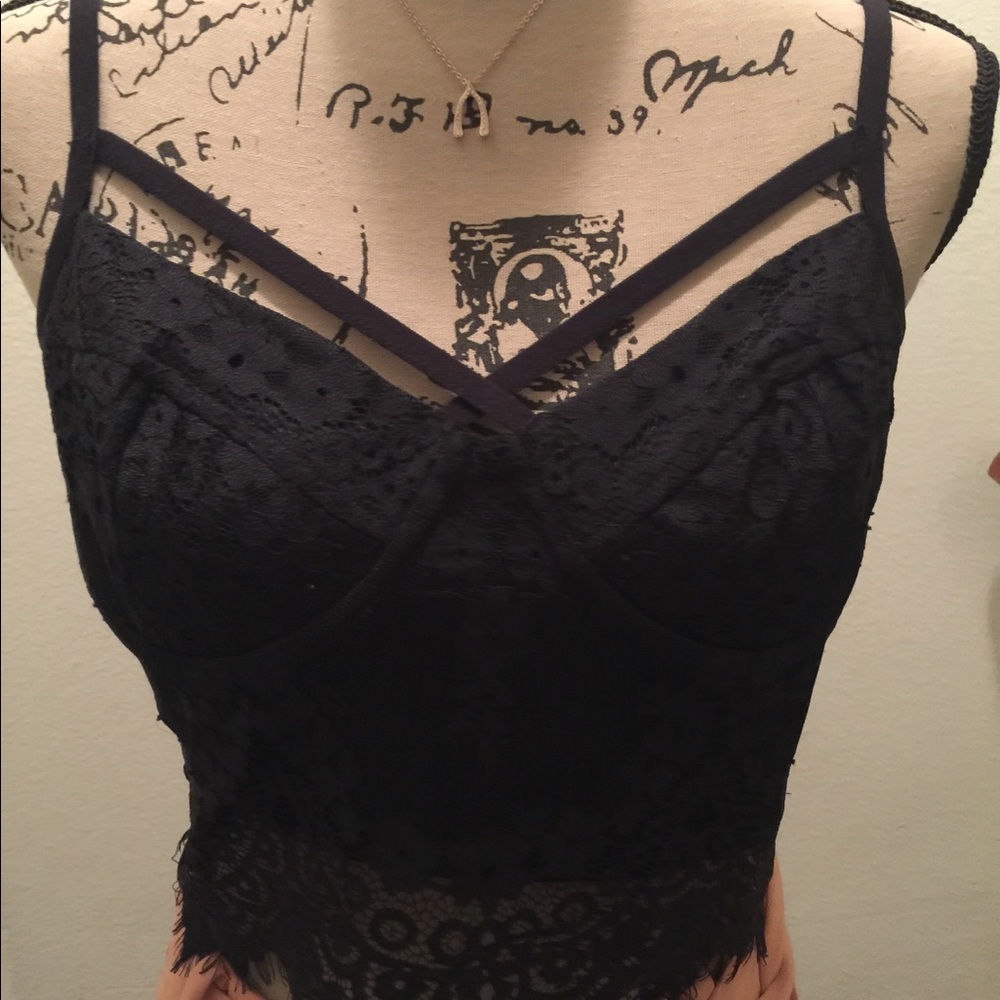 Sexy black lace crop top 💥